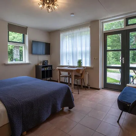 Bed & Bos De 14 Sterren 3* דה בורג