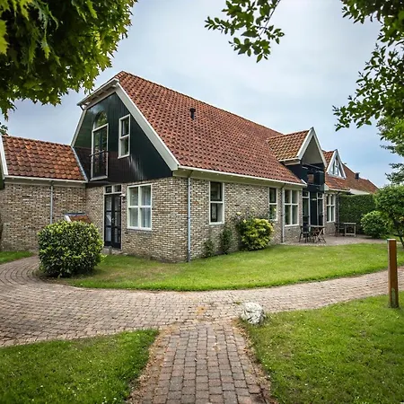 Bed & Bos De 14 Sterren Hotel Den Burg