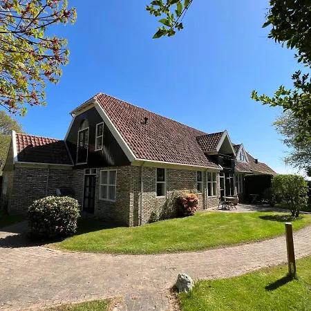 Bed & Bos De 14 Sterren 3*