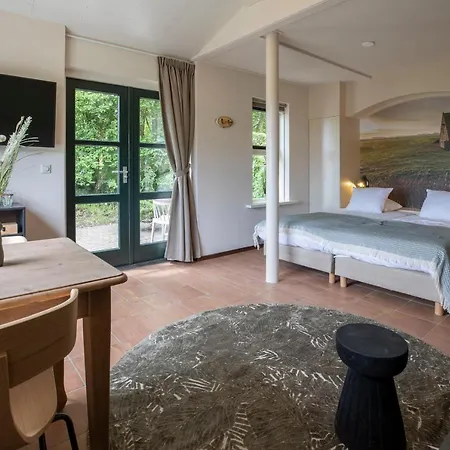 Bed & Bos De 14 Sterren 3* Den Burg