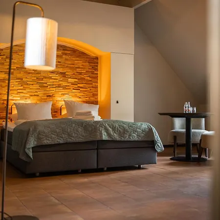 Bed & Bos De 14 Sterren Hotel 3*