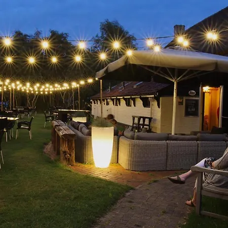 Bed & Bos De 14 Sterren מלון דה בורג