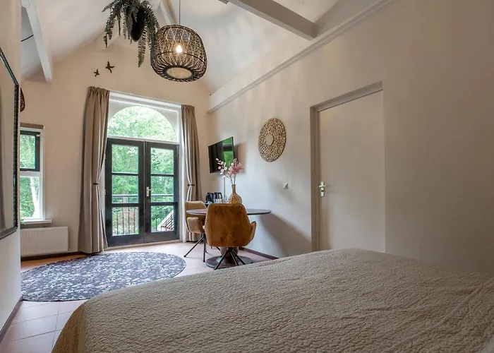 Bed & Bos De 14 Sterren 호텔 3*