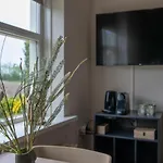 Bed & Bos De 14 Sterren Ден-Бург