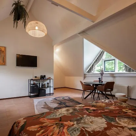 Bed & Bos De 14 Sterren Hotel Den Burg