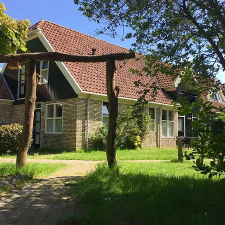 Bed & Bos De 14 Sterren Hotel 3*